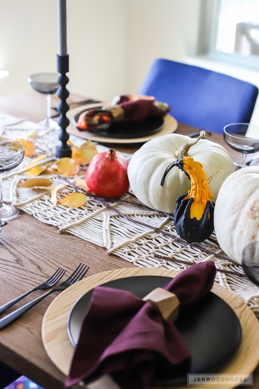 How to decorate your dining room for Fall - Fall Tablescape 