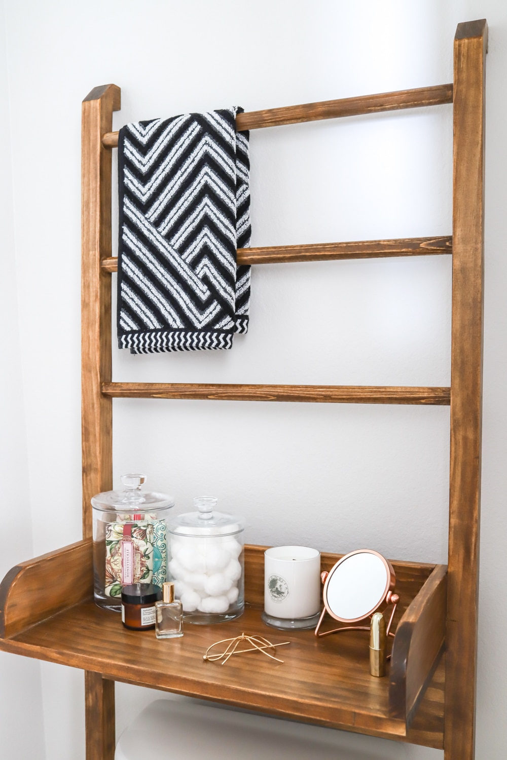 How to make a DIY leaning ladder bathroom shelf