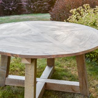 How to build a DIY salvage wood beam round dining table. Plans by Jen Woodhouse