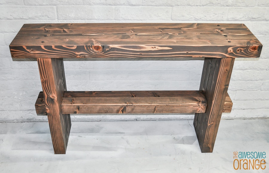 Free plans to build a DIY chunky 4x4 console table