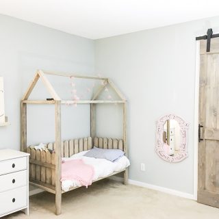 How to build a DIY toddler house bed