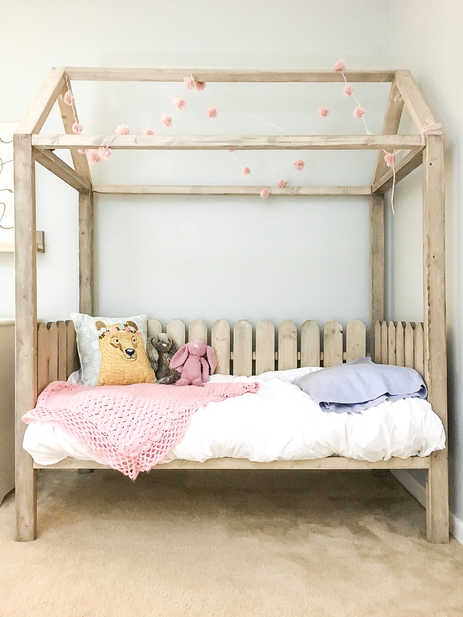 How to build a DIY toddler house bed - free plans