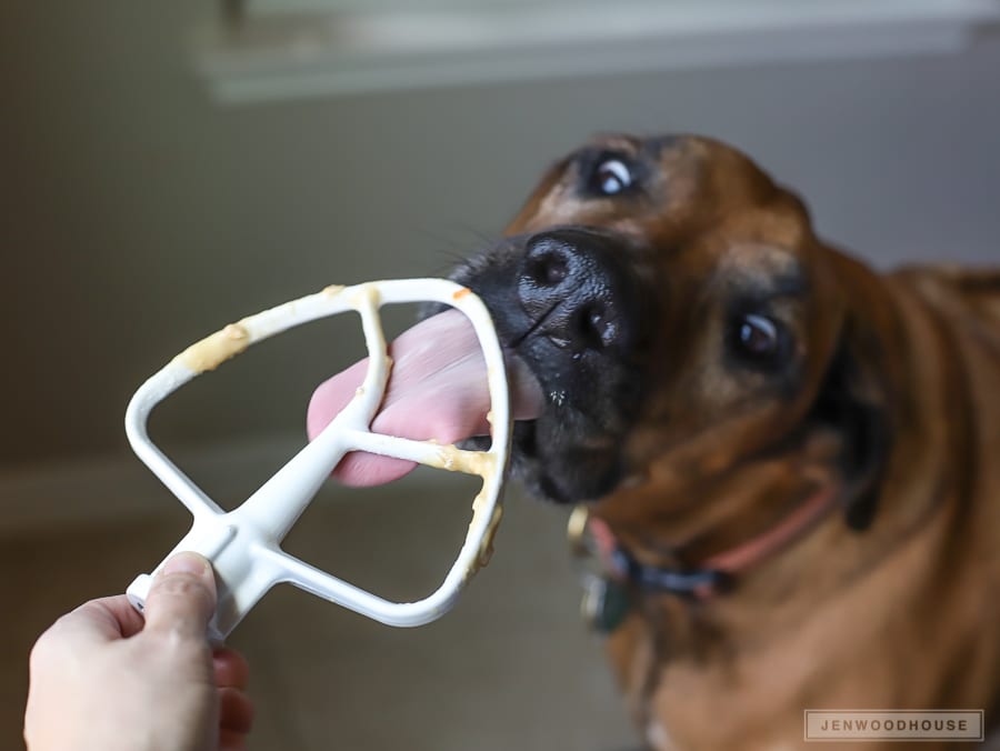 Peanut Butter Banana Pupcakes