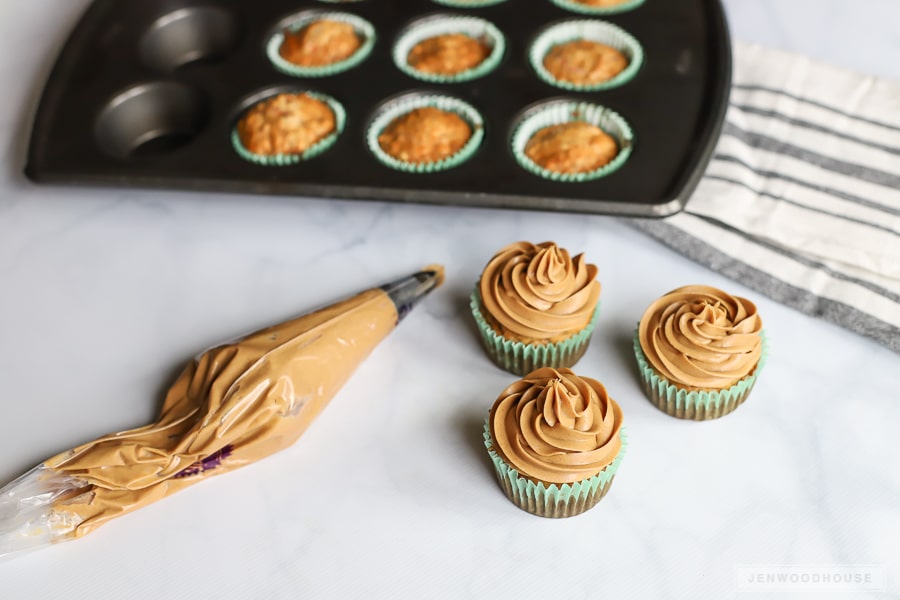 peanut butter banana dog cupcakes