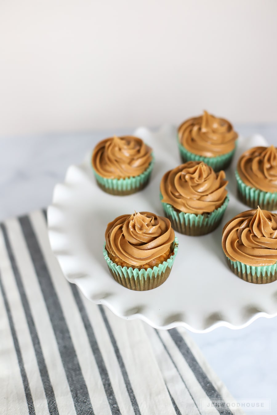 Peanut butter outlet pupcakes