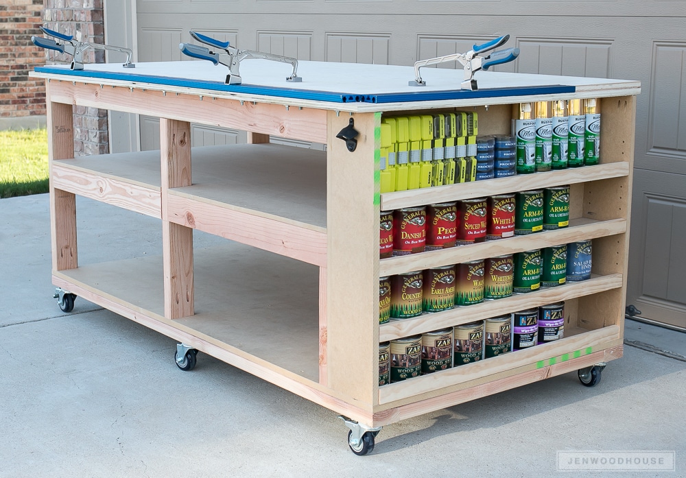 How to build a DIY mobile workbench with shelves